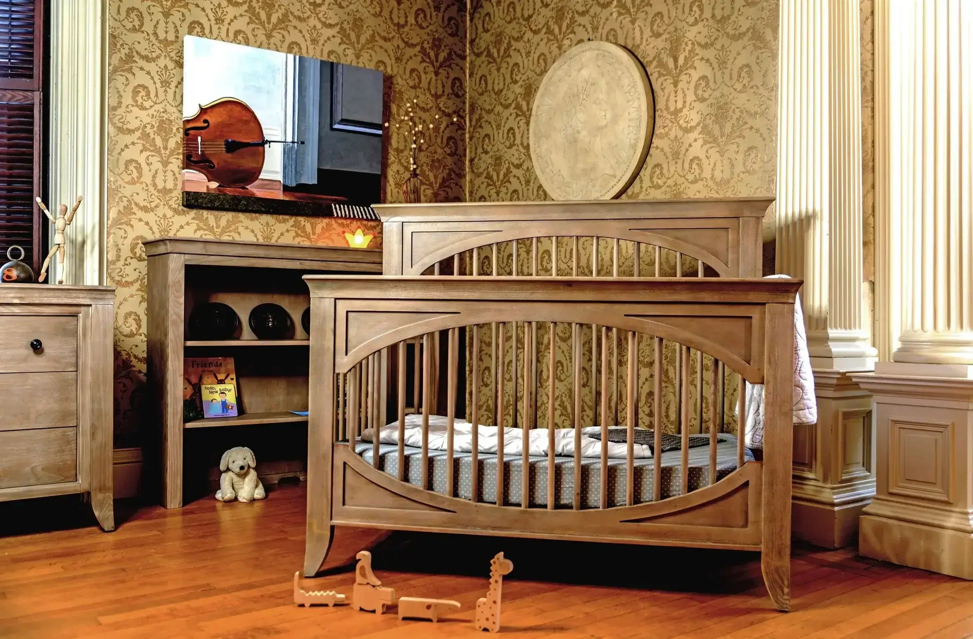 Cameo Oval 4-in-1 Convertible Crib